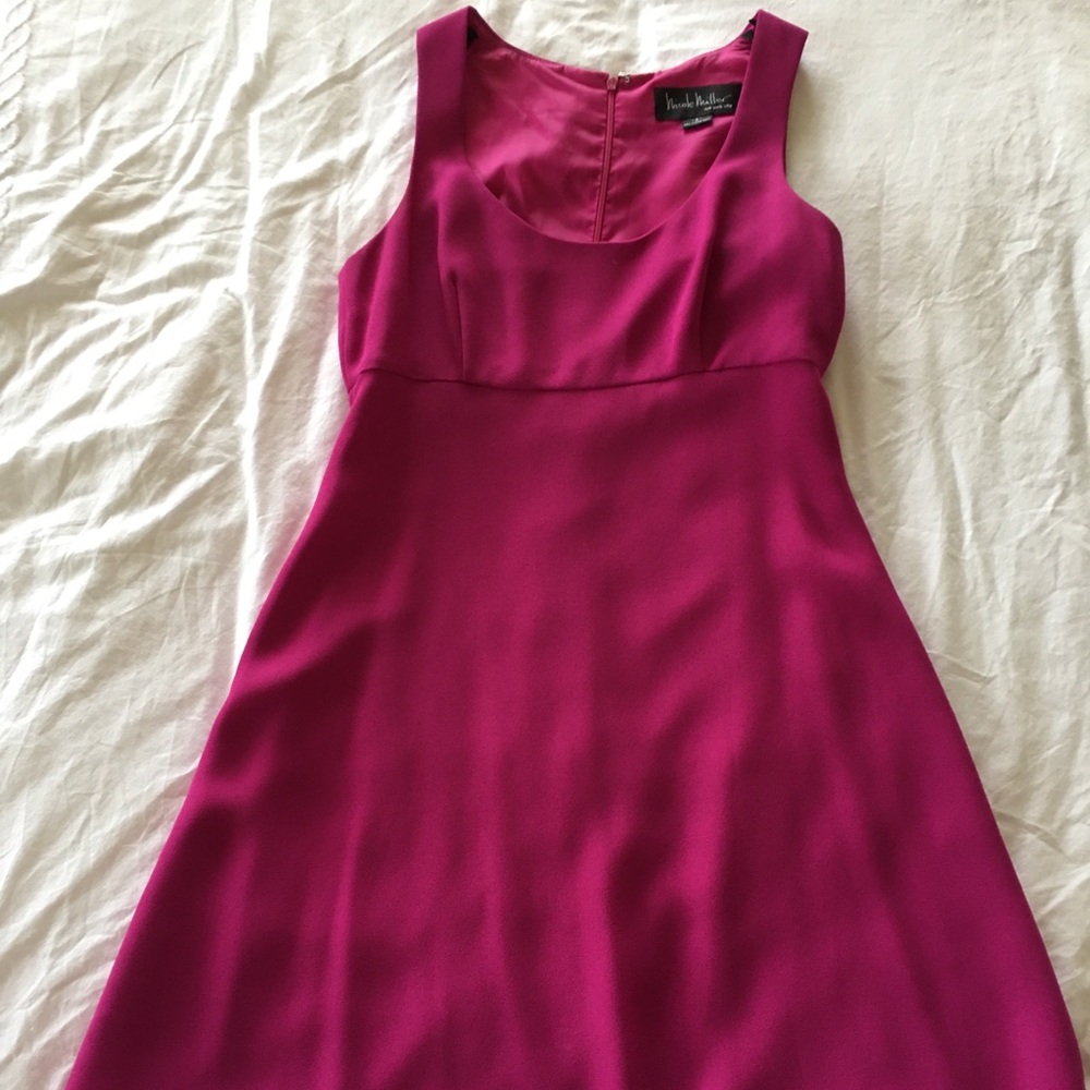 NICOLE MILLER FUSHIA RED DRESS SZ 6 lined LIKE NEW